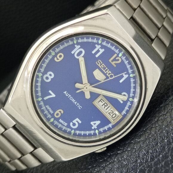 Vintage 1973 Seiko Automatic Mens Silver Watch W/daydate & Blue accents - Picture 1 of 10